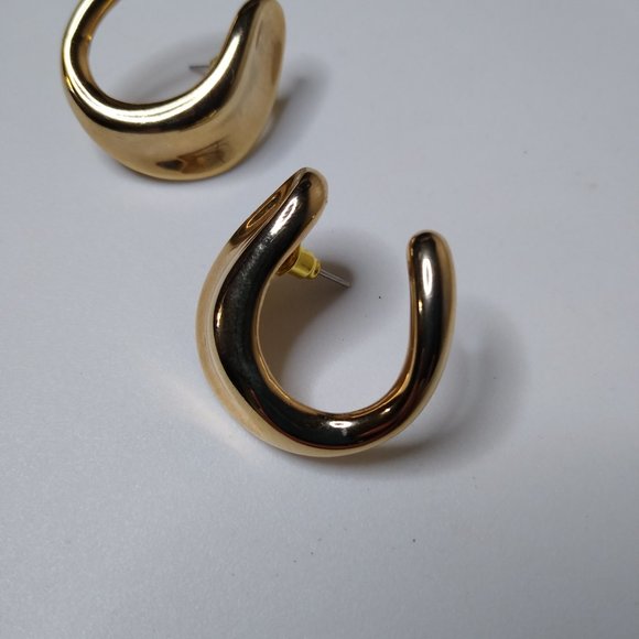 Vintage Heavy Metal U Shaped Stud Earrings - Picture 5 of 15